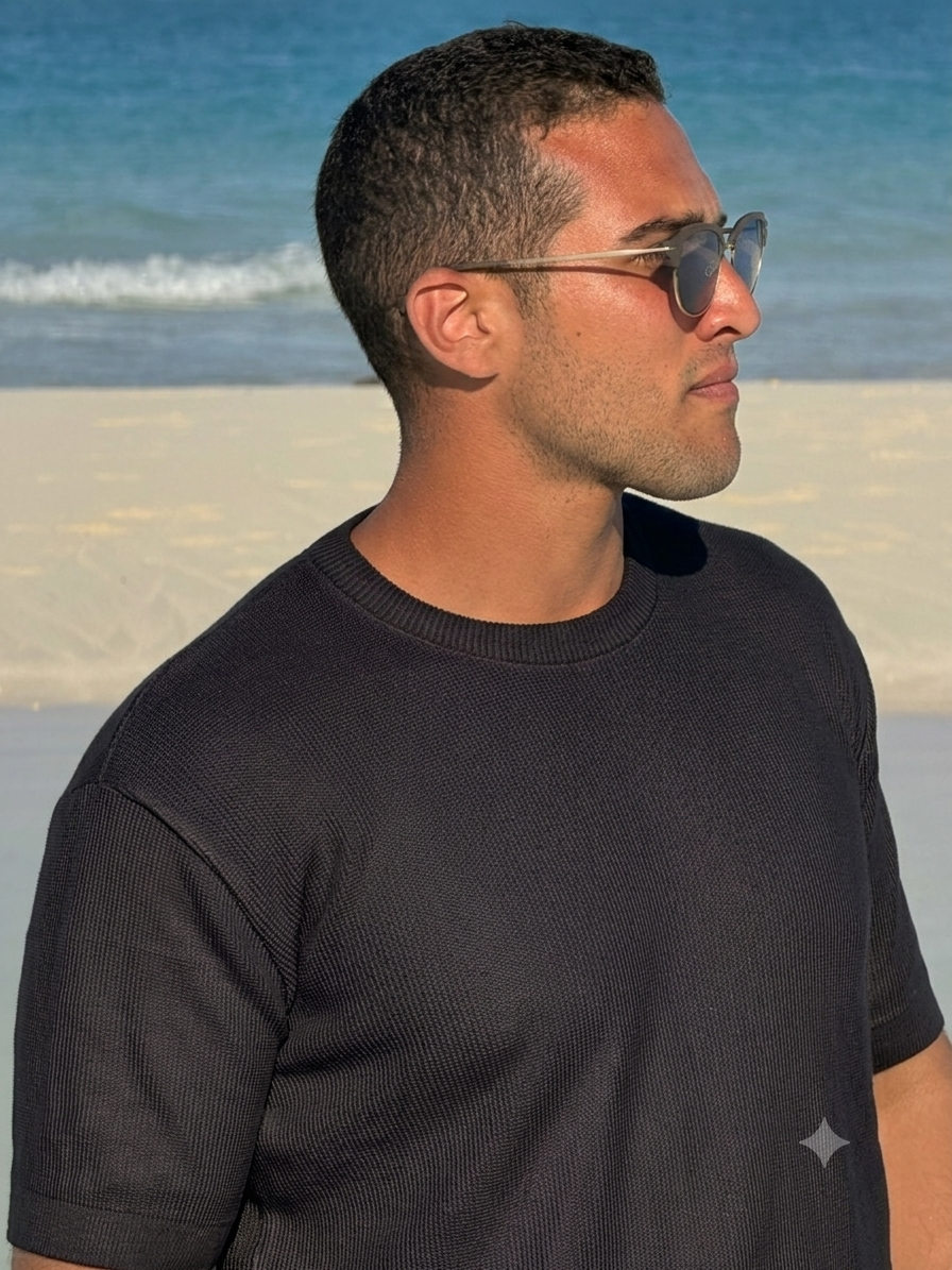 KNITTED T SHIRT (BLACK)